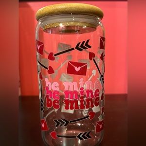 Be Mine Arrows & Envelopes 16 oz Glass Libby Cup w/ Glass Straw